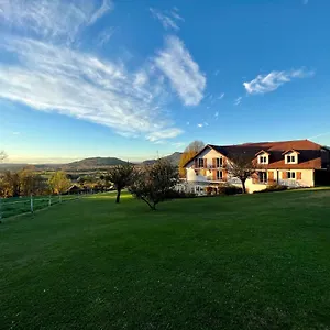 hotel-les-bergeronnettes.hotels-rhonealpes.com/