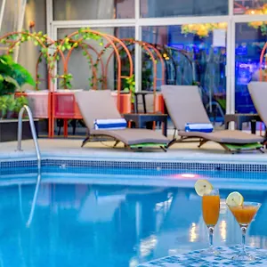 Howard Johnson Plaza By Wyndham Deira **** Dubaj